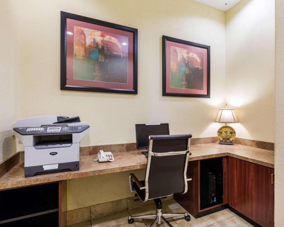 Comfort Suites Near Nasa - Clear Lake Уебстър Екстериор снимка